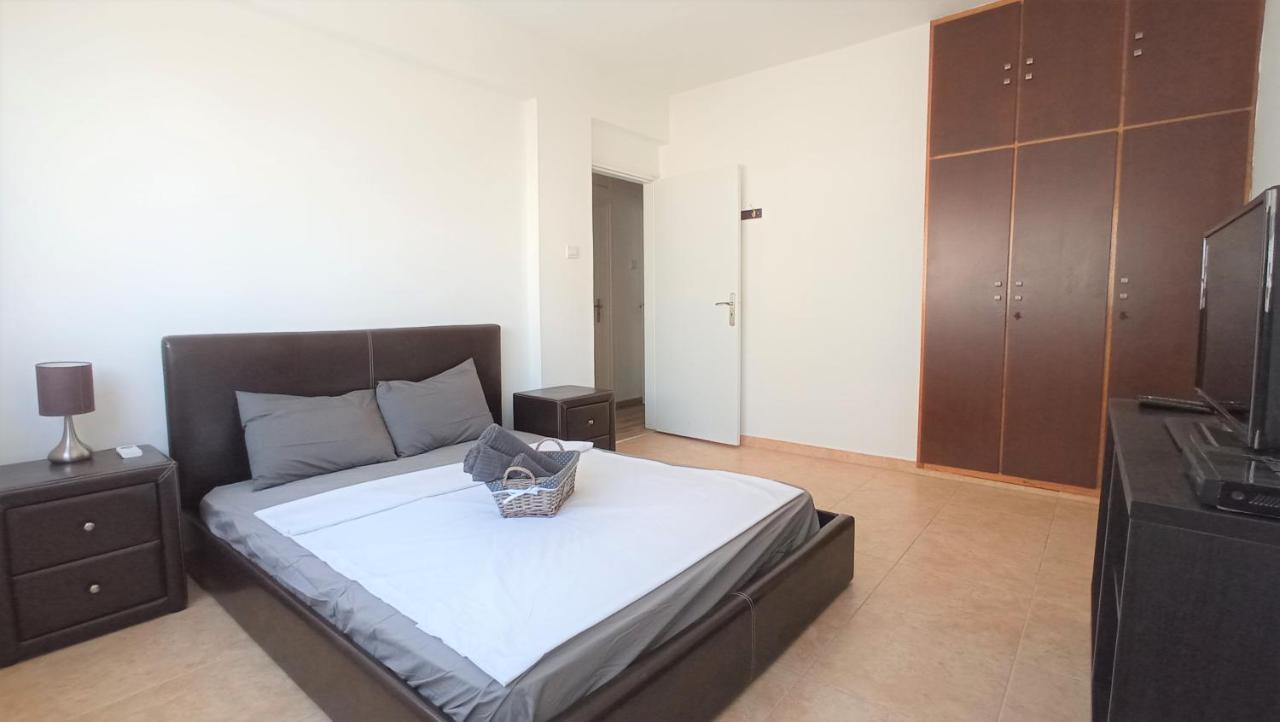 5 Min To The Beach Holiday Shared Apartment Incl Netflix - Private Room In 3 Bdr Apt 拉纳卡 外观 照片